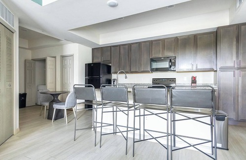 Eastwood Village Apartment | Landing at The Vistas at Eastwood - 2 Bedrooms .