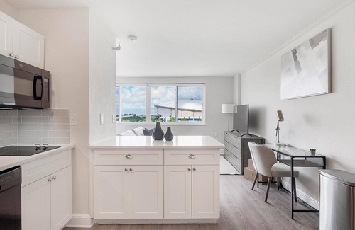 St. Petersburg Apartment | Landing at The Wayland - Studio in Downtown St.
