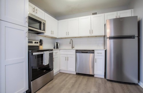 Fort Wayne Apartment | Landing at Three Rivers - 2 Bedrooms in Central.