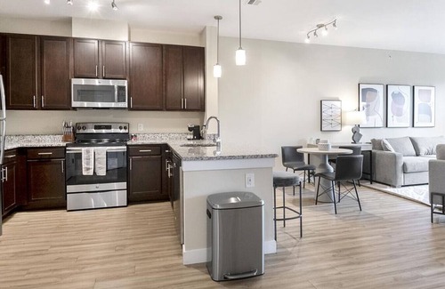 Urbana Apartment | Landing at Urban Green Apartments - 1 Bedroom in Ijamsville