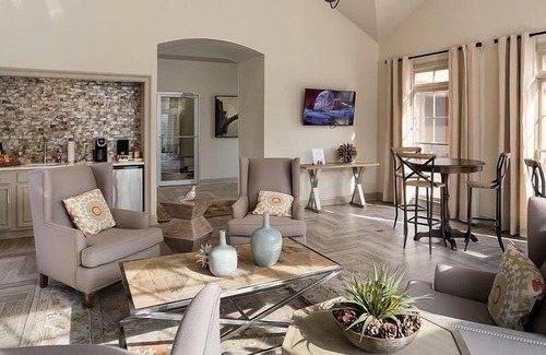 Crestline Heights Apartment | Landing at Village At Caldwell Mill - 3 Bedrooms in Overton