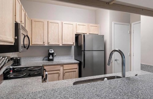 Crestline Heights Apartment | Landing at Village At Caldwell Mill - 3 Bedrooms in Overton
