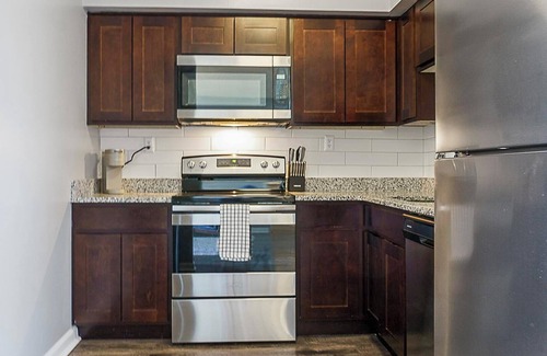 Fort Wayne Apartment | Landing | Beautiful 1BD, Gym, Pool