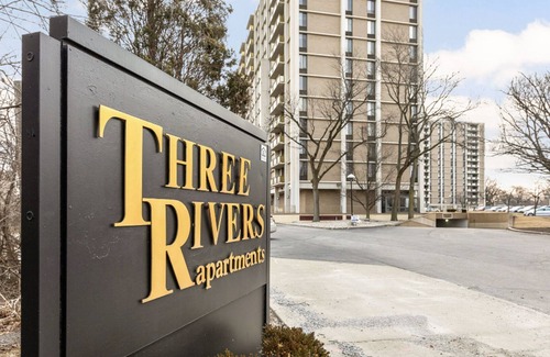 Fort Wayne Apartment | Landing | Beautiful 1BD, Gym, Pool