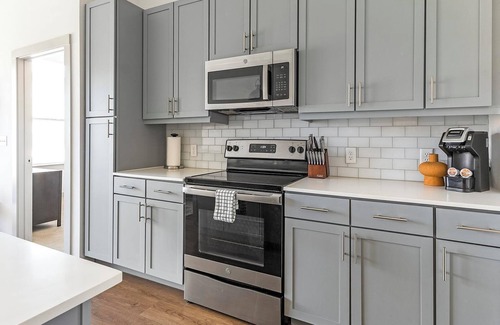 Austin Apartment | Landing | Beautiful 1BD, Gym, Yoga Studio