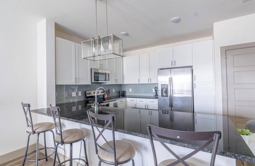 Conroe Apartment | Landing | Beautiful 1BD, Pool, Yoga Studio