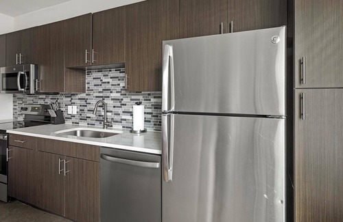 Vickery Meadow Apartment | Landing | Beautiful 1BD, Pool, Gym