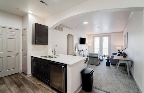 Corryville Apartment | Landing | Beautiful 2BD, Clubhouse, Pool