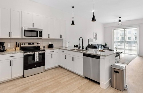 Denton Apartment | Landing | Beautiful 2BD in Denton