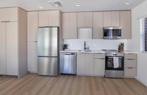 North Mountain Apartment | Landing | Chic 1BD, Game Room, Gym