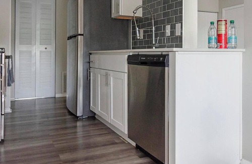 Indianapolis Apartment | Landing | Chic 1BD, Pool, Yoga Studio