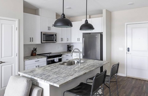 Huntsville Apartment | Landing | Chic 1BD, Pool, Clubhouse