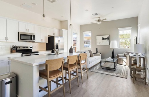Oro Valley Apartment | Landing | Chic 1BD, Pool