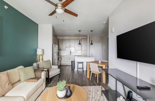 Park Hills Apartment | Landing | Chic 1BD, Yoga Studio, Pool
