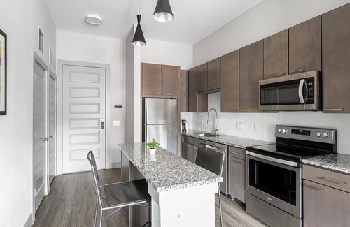 Montopolis Apartment | Landing | Chic 1BD, Yoga Studio, Pool