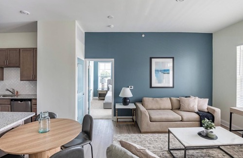 Wilmington Apartment | Landing | Chic 2BD, Pool, Gym