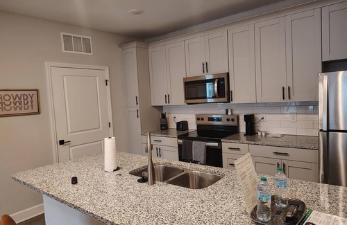 Newberry Apartment | Landing | Chic 2BD, Pool, Gym