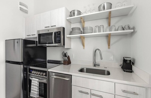 River North Art District Apartment | Landing | Chic Studio, Gym, Clubhouse