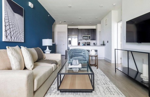 Austin Apartment | Landing | Incredible 1BD, Gym, Pool