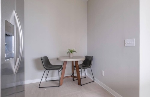 Civil Rights Historic District Apartment | Landing | Incredible 2BD in Fountain Heights
