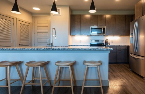 Montopolis Apartment | Landing | Incredible 2BD, Gym, Yoga Studio