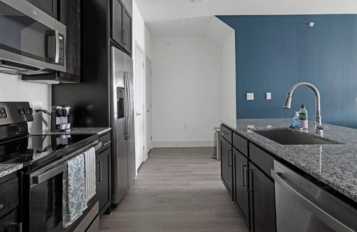 Austin Apartment | Landing | Modern 1BD, Gym, Pool
