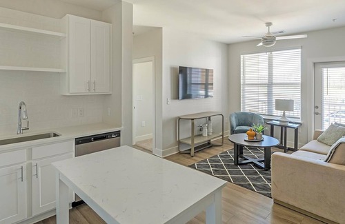 Belle Mina Apartment | Landing | Modern 2BD, Courtyard, Yoga Studio