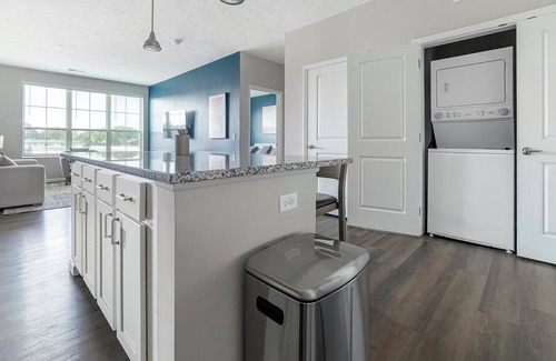 Northwest Columbus Apartment | Landing | Modern 2BD, Gym