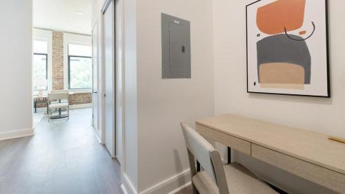 Five Points South Apartment | Landing Modern Apartment with Amazing Amenities (ID5790X36)