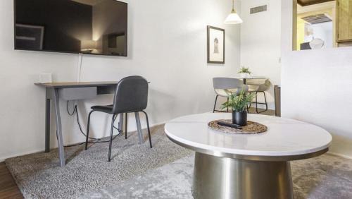 Amphi Apartment | Landing Modern Apartment with Amazing Amenities (ID8432)