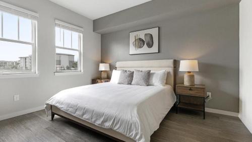 Biggar Apartment | Landing Modern Apartment with Amazing Amenities (ID8608X81)