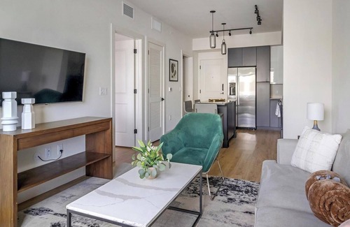 Providencia Park Apartment | Landing | Modern 1BD, Yoga Studio, Clubhouse