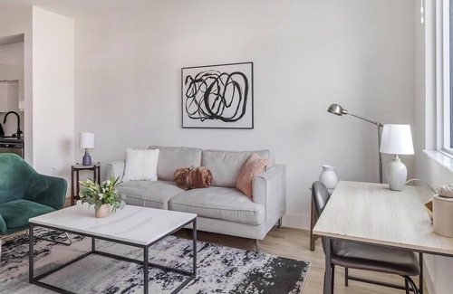 Providencia Park Apartment | Landing | Modern 1BD, Yoga Studio, Clubhouse
