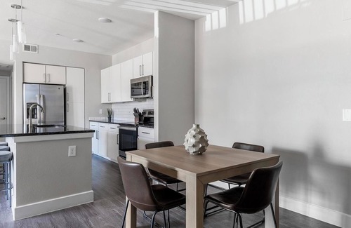 Allen Apartment | Landing | Spectacular 1BD, Clubhouse, Yoga Studio