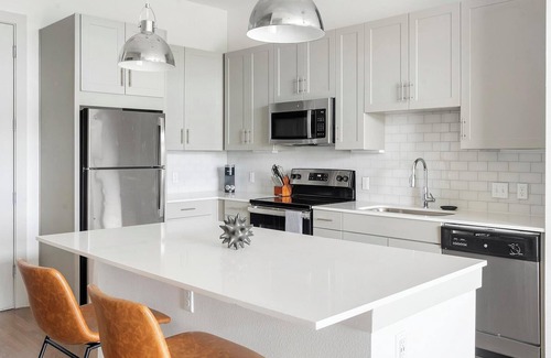 Montopolis Apartment | Landing | Spectacular 1BD, Clubhouse, Pool