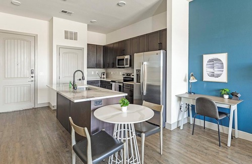 Denton Apartment | Landing | Spectacular 1BD, Courtyard, Clubhouse