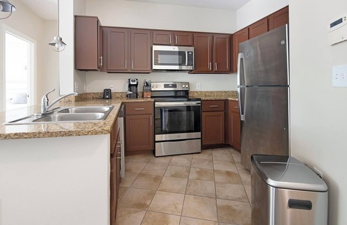 Chillum Apartment | Landing | Spectacular 2BD, Courtyard, Clubhouse
