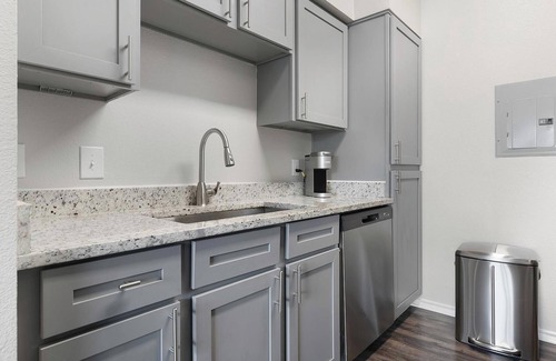 Pipers Meadow Apartment | Landing | Spectacular 1BD, Gym, Pool