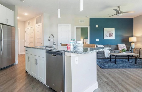 Southeast Orlando Apartment | Landing | Stunning 2BD, Gym, Pool