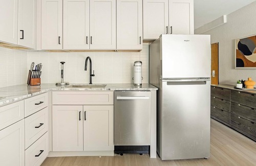 Northeast Raleigh Apartment | Landing | Stunning Studio, Gym, Pool