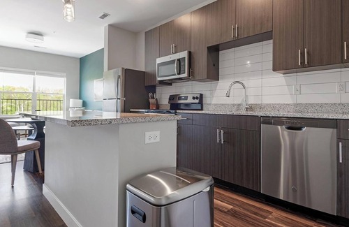 Edwardsville Apartment | Landing | Stylish 1BD, Gym, Clubhouse
