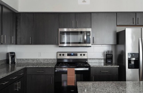 Pflugerville Apartment | Landing | Stylish 1BD, Clubhouse, Gym