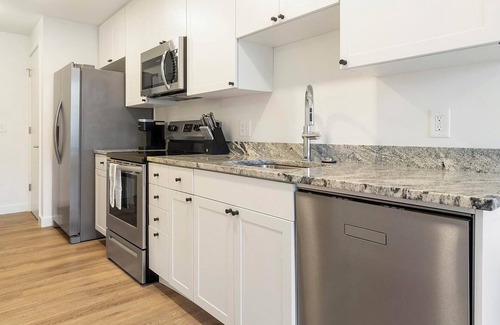Greektown Historic District Apartment | Landing | Stylish 1BD, Clubhouse, Gym