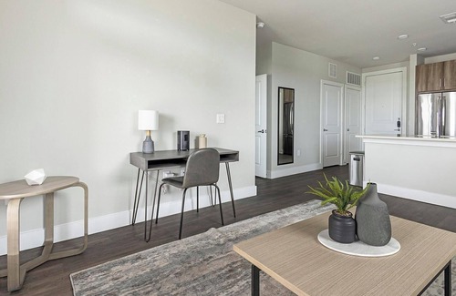 Katy Apartment | Landing | Stylish 1BD, Pool, Game Room