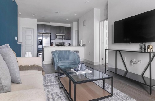 Austin Apartment | Landing | Stylish 1BD, Pool, Gym