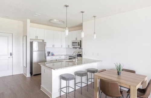 Athens Apartment | Landing | Stylish 2BD, Pool, Yoga Studio
