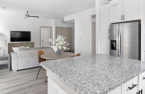 Fort Worth Apartment | Landing | Stylish 2BD, Gym, Yoga Studio
