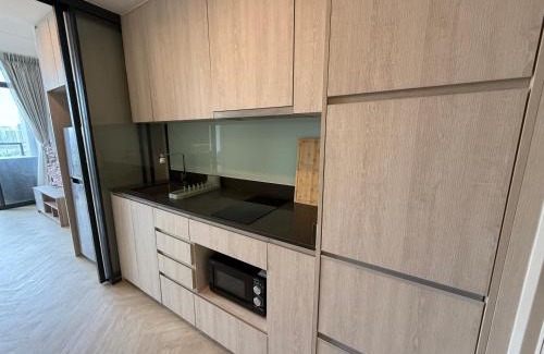 Rama 9 Apartment | Landmark at MRTA 37 sqm 1BR and Wi-Fi