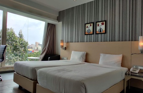 Malad West Hotel | Landmark Residency