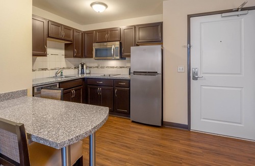 Williston Hotel | Landmark Suites